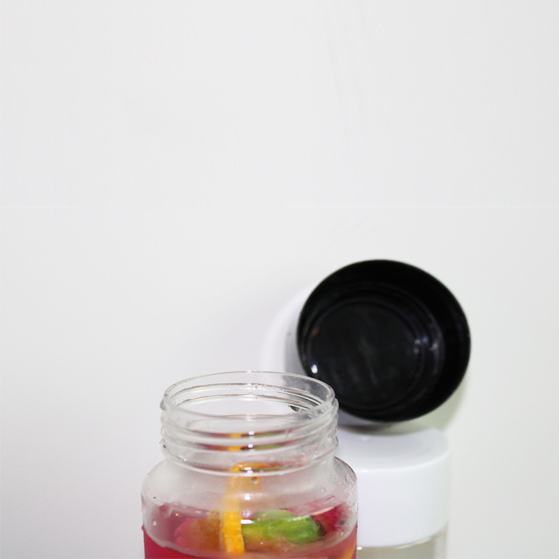 600ml 20oz Round Plastic Juice Bottles Empty with Caps Reusable Voss Water Bottle Empty Crafts Weather Sensory Bottles