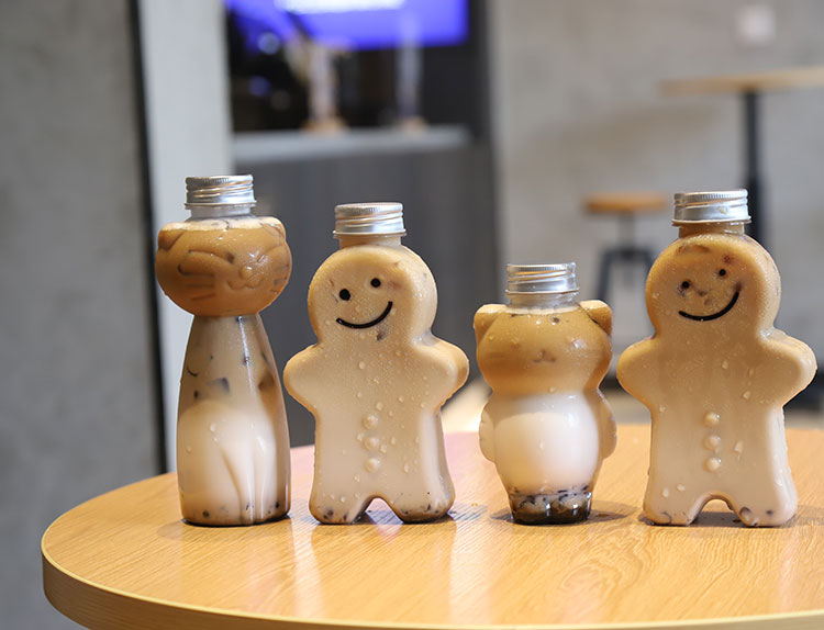 500ml Christmas Gingerbread Man Disposable Mineral Water Bottle Juice Beverage Plastic Bottle