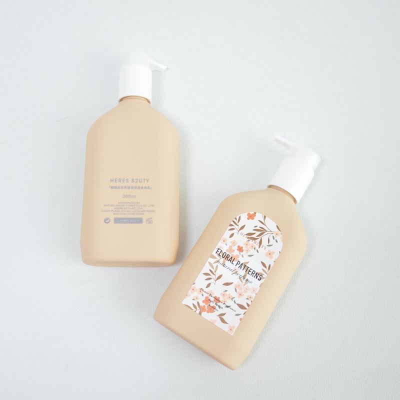 300ml PET Plastic Body Lotion Pump Bottle Dispenser Flat Shampoo Soft Touch Cosmetic Manufacturer Packaging Screen Printing
