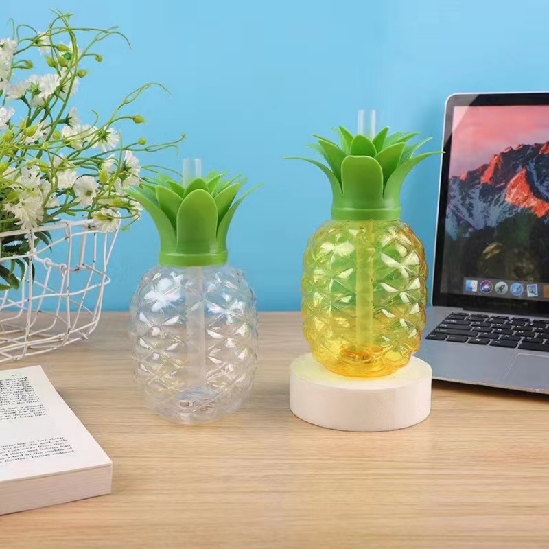 Wholesale 500ml/16oz pineapple plastic bottle strawberry pineapple plastic water bottle cactus pineapple shape plastic bottle