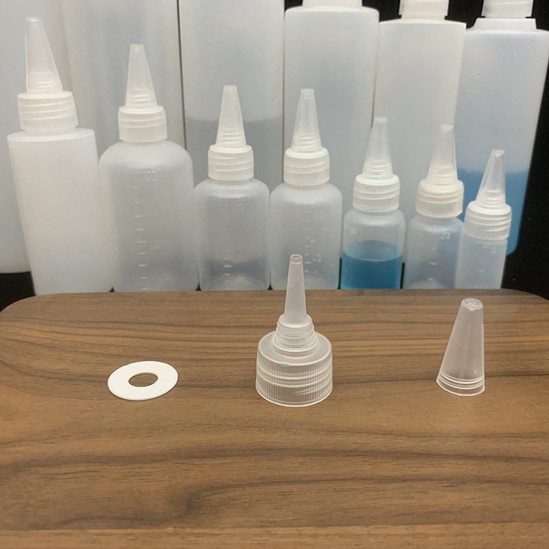 Hot Sale  Custom Empty Round Sharp Mouth Squeeze Bottle PET Drop Bottles with Twist Cap alcohol glue plastic bottle