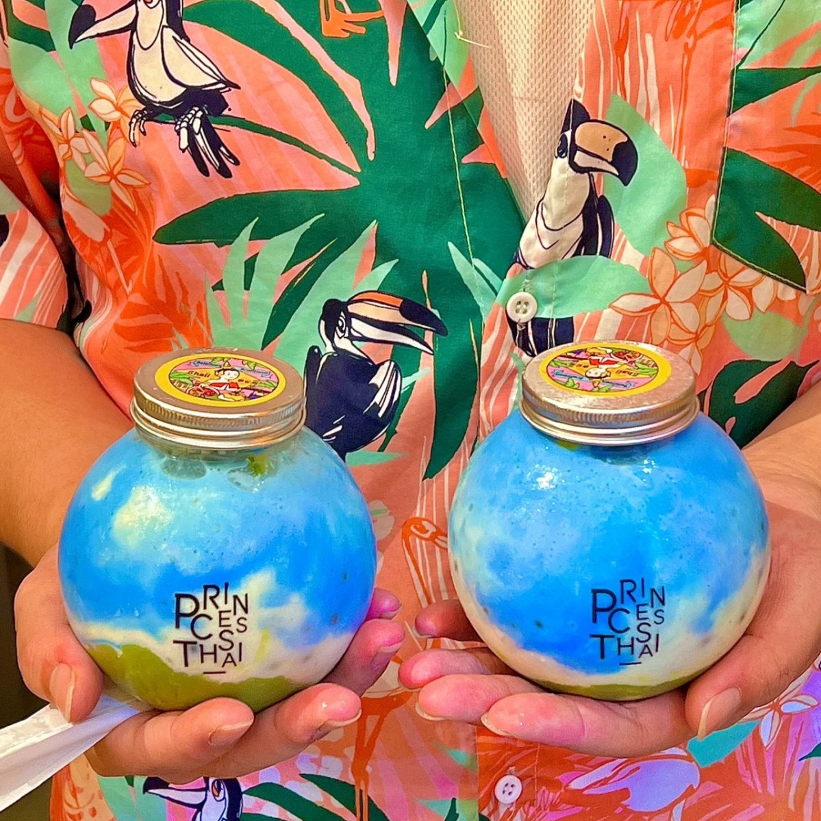 500ml Unique Ball Shaped PET Plastic Bottle Empty Transparent Plastic Juice Bottles With Aluminum Lid Beverage Bottle