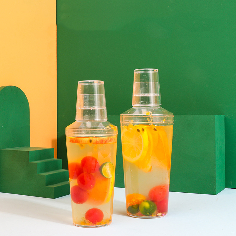 Customize 330ml 500ml Empty ReusableJuice Beverage Containers PET Shake Clear Plastic Juice Bottles Whisky Package With Cap