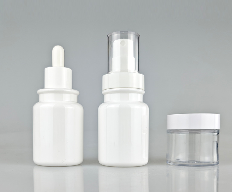 50ml 100ml Empty Amber Plastic Pump Bottles for Skin Care Cosmetic Packaging Containers