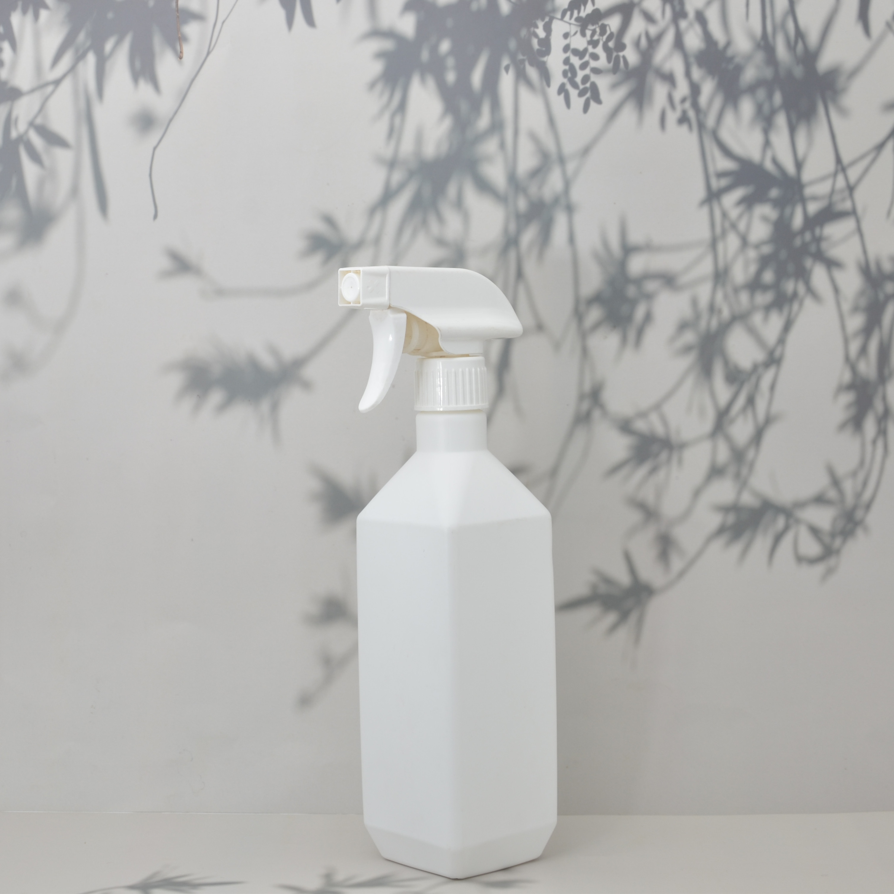300ml 500ml  HDPE square Spray Plastic Trigger Chemical Room Spray Bottle for Plant Mister Water Air Freshener Cleaning