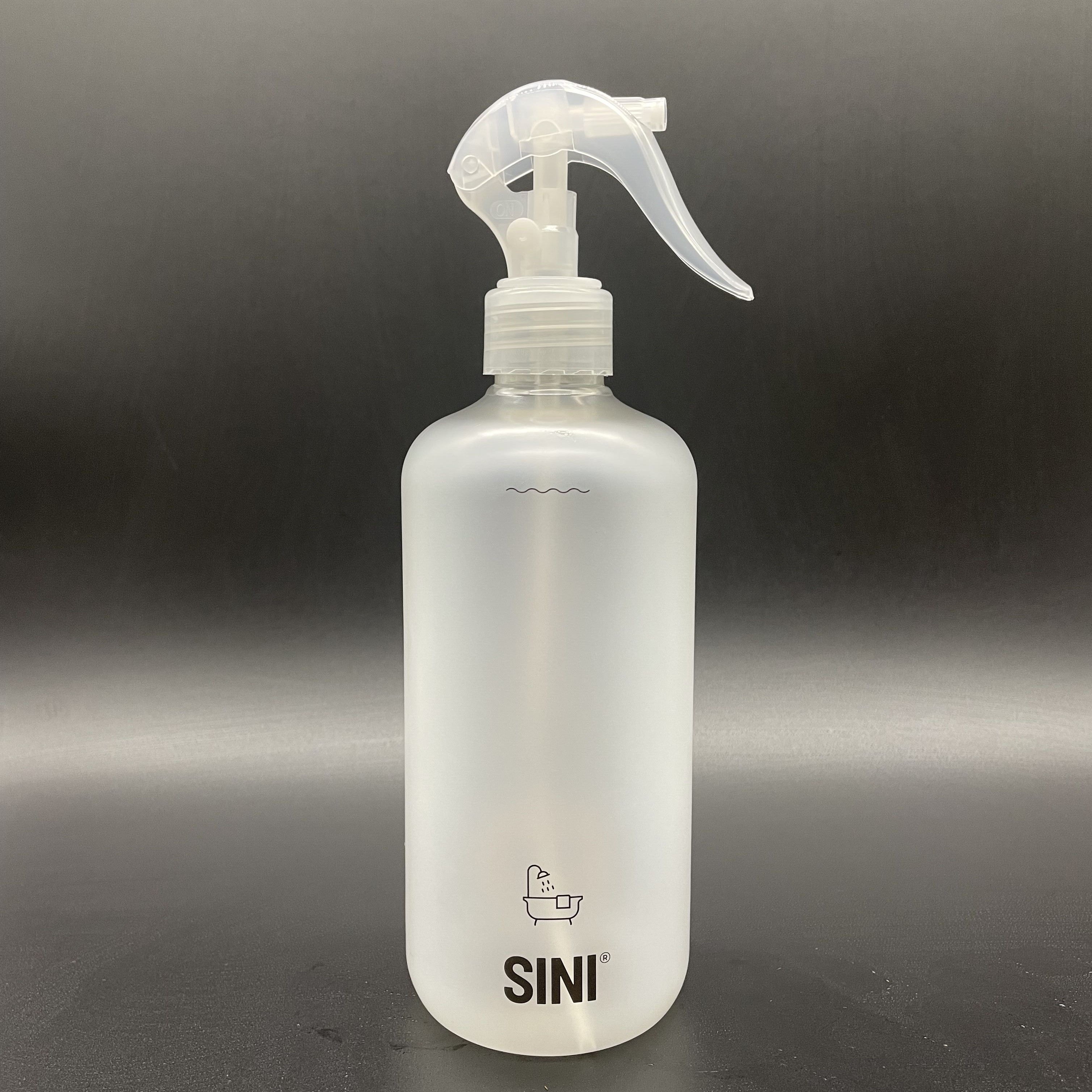 16oz matte Trigger Spray Empty Plastic Spray Bottles with Pump Head Sprayer Frosted Round hair design Customized Logo Container