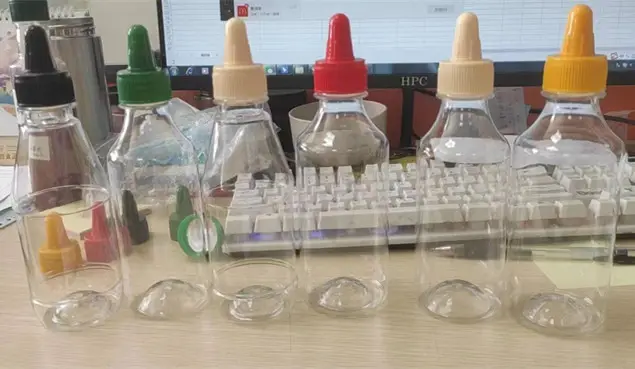 Mini Squeeze Hot Sauce Bottle with Flip Caps Small Mayonnaise Container Mustard Dispenser Empty Plastic Bottles for Chili Sauce
