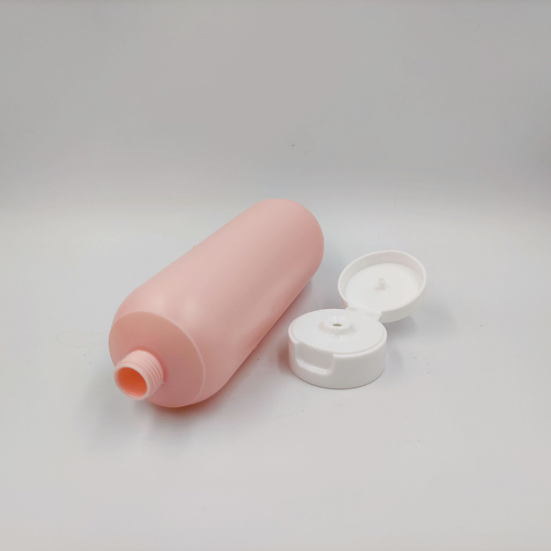 100ml Upside Down Inverted Soft Squeeze Tube Bottle Flip Top Cap Shampoo Body Wash Shower Gel Bottle travel toiletry bottles
