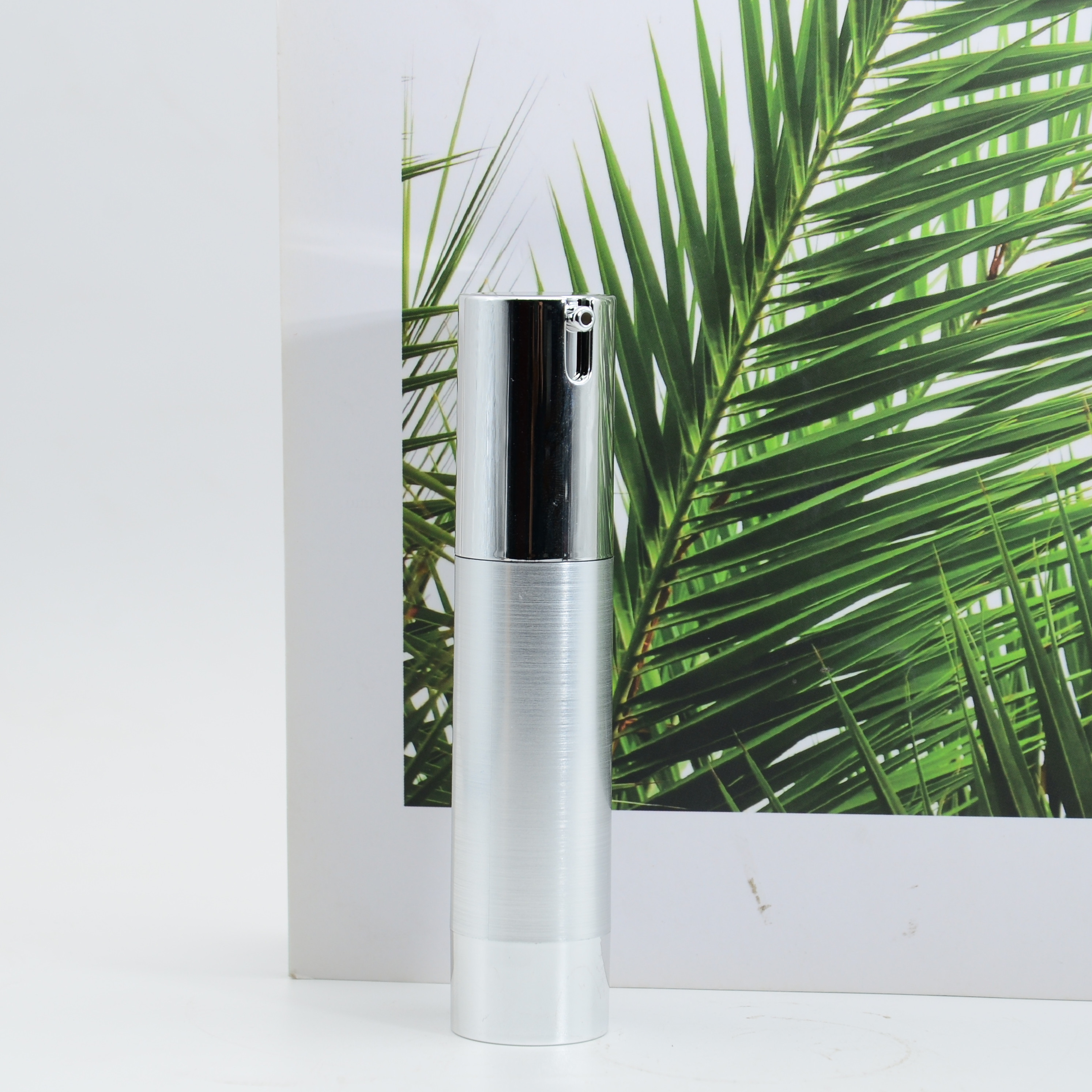 Luxury Unique 120ml Matte Black Lotion Pump Spray Bottle Essential Oil Liquid Serum Pump Bottle PP PET Plastic Airless Bottle
