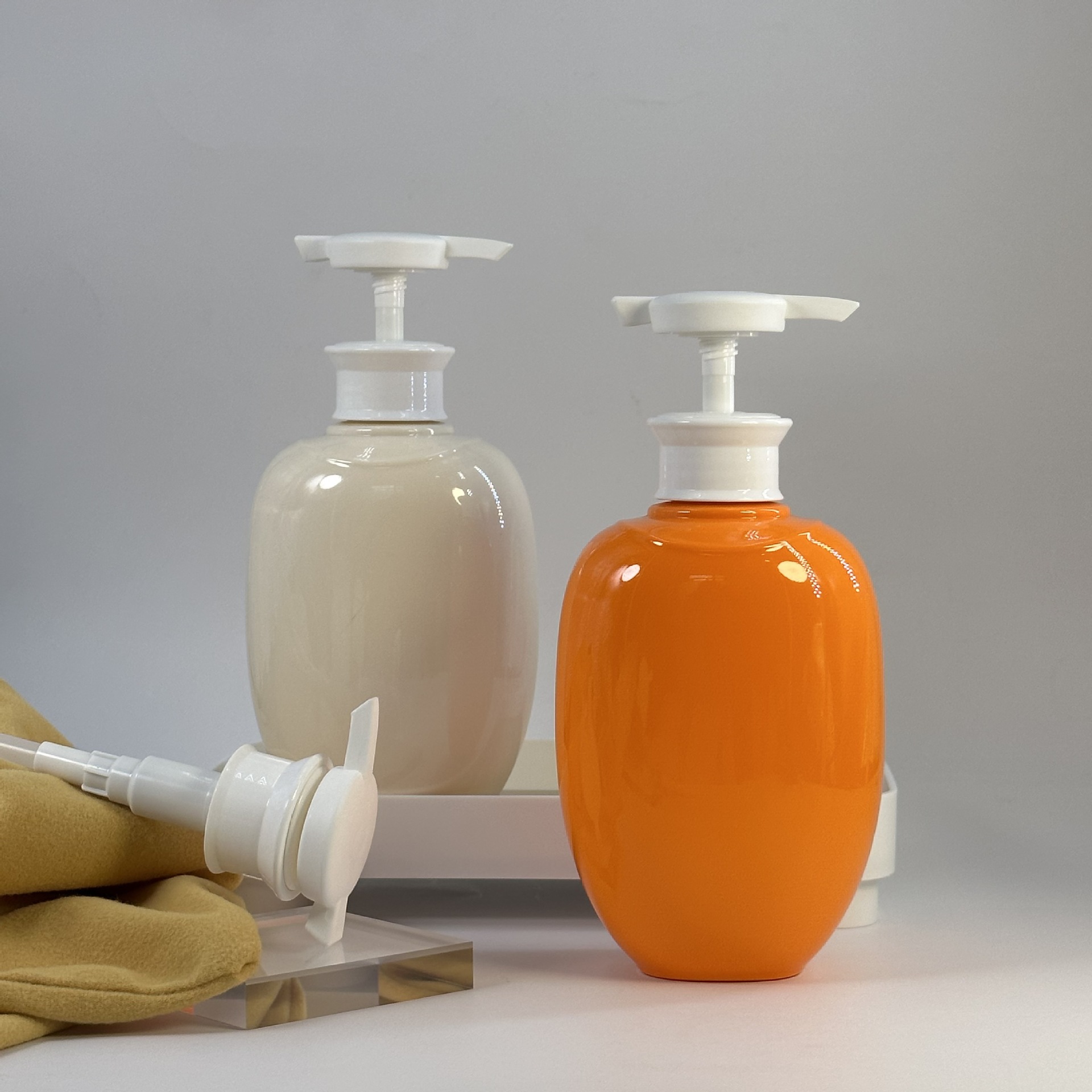 100ml 150ml 200ml 250ml Customize Plastic Bottle Packaging Foam Pump Moussing Bubble Facial Cleanser Oil Bottle