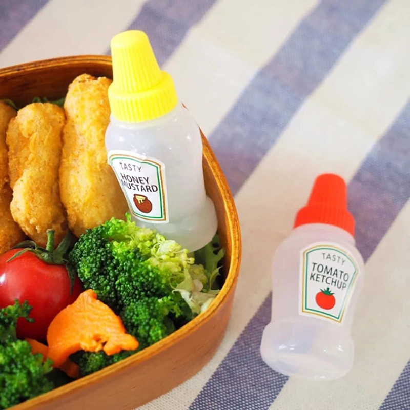 2pcs/set 25ml Mini Condiment Squeeze Bottle Small Tomato Ketchup Container Bento Accessories Bottles Mini Sauce Bottle for Kids