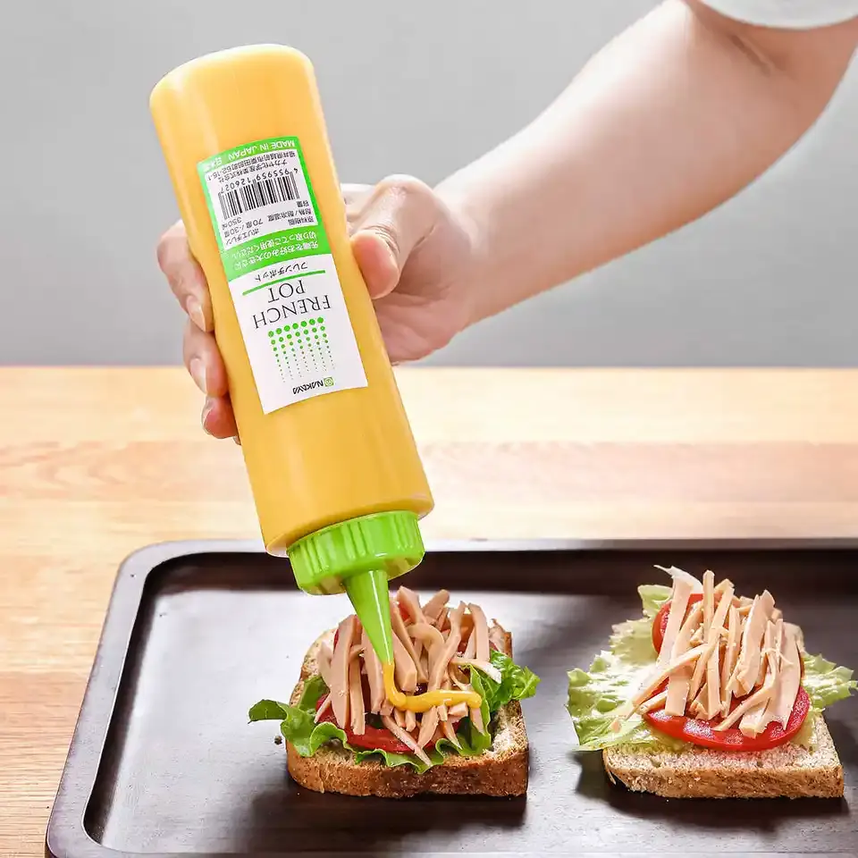 hot sauce bottles 500ml Food Grade Refillable Clear Plastic HDPE PET Squeeze bottles for hot chilli Mustard BBQ Condiment sauce