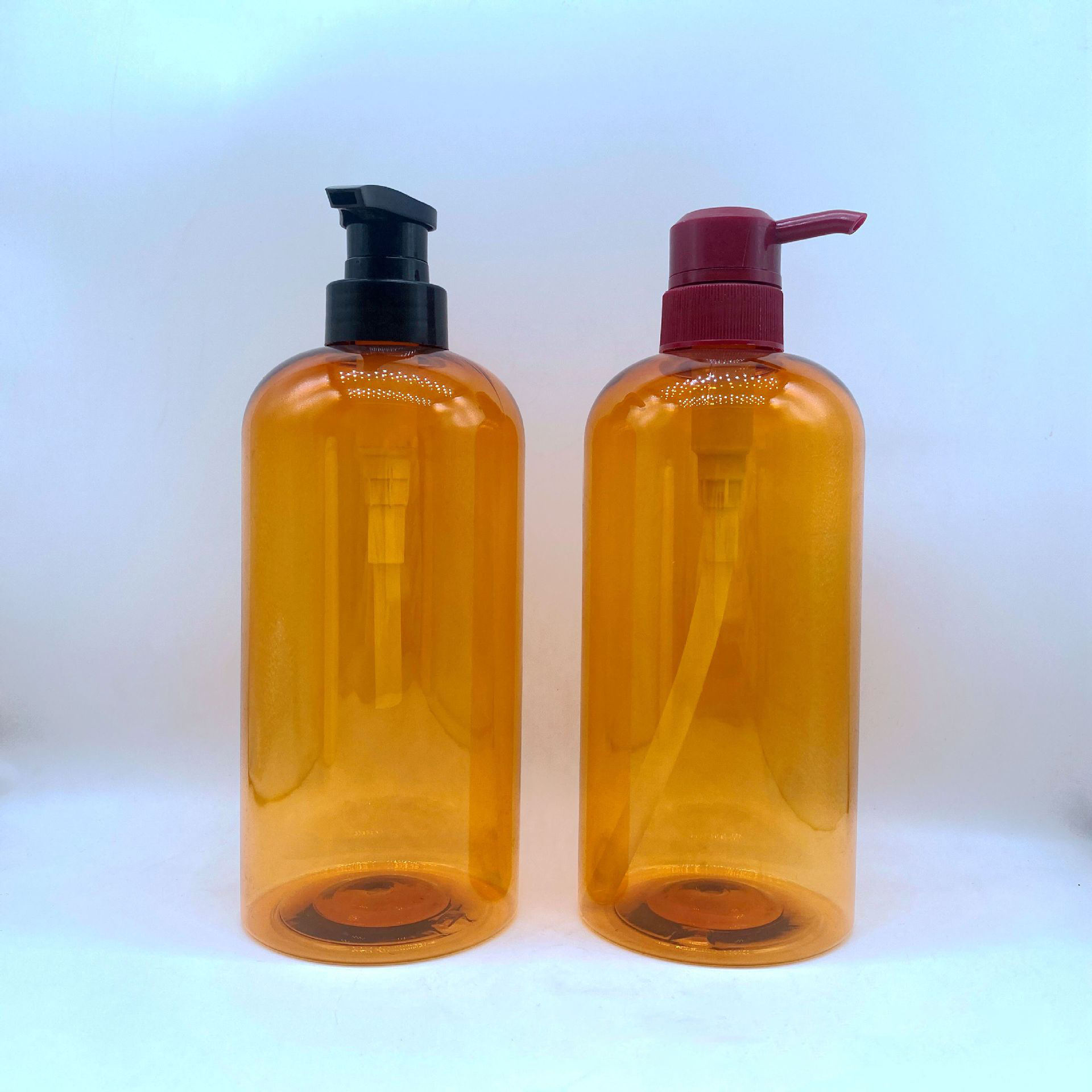 Factory Popular Round Cylinder Refill PE Plastic Pump Bottle 300ml 500ml Lotion Shampoo Bottle Liquid Soap Bottle