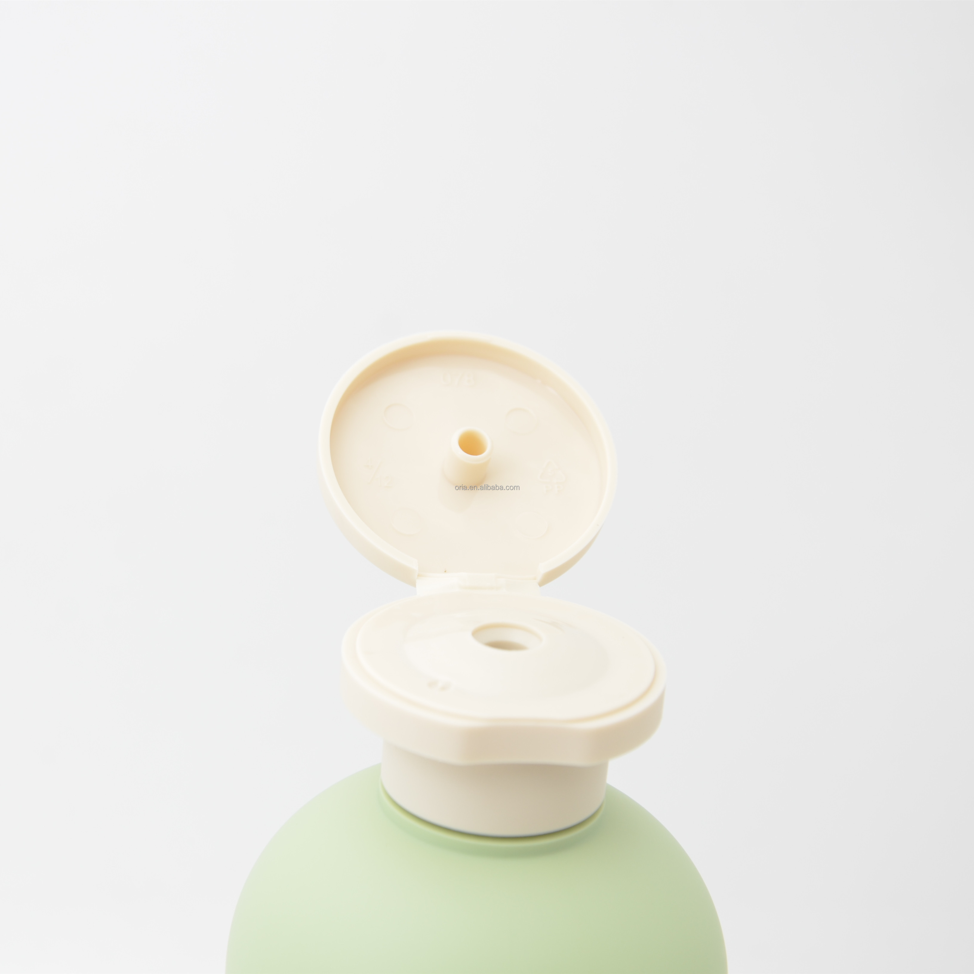 Green Plush HDPE Plastic bottle Cosmetic Packaging Soft Touch Squeeze Shampoo Bottle Body Lotion Bottles 400ml 16oz