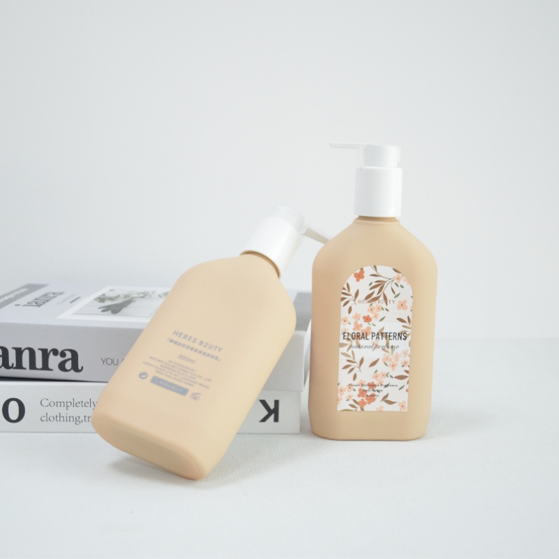 300ml PET Plastic Body Lotion Pump Bottle Dispenser Flat Shampoo Soft Touch Cosmetic Manufacturer Packaging Screen Printing