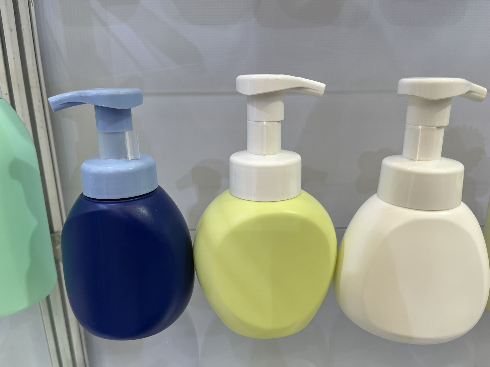 Foam bottle 200ml 250ml 300ml cosmetic liquid soap dispenser with foam pump bottle face cream packaging Refillable