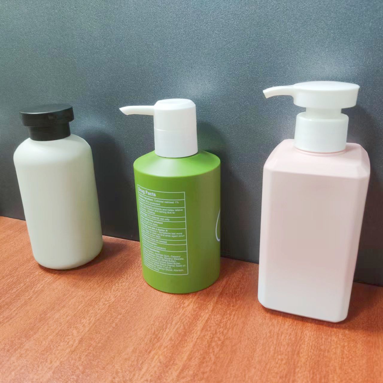 Gradient Ombree Pink Square Plastic shampoo bottle 300ml with pump dispenser Orange 250ml 500ml Frosted Green Lotion Bottle