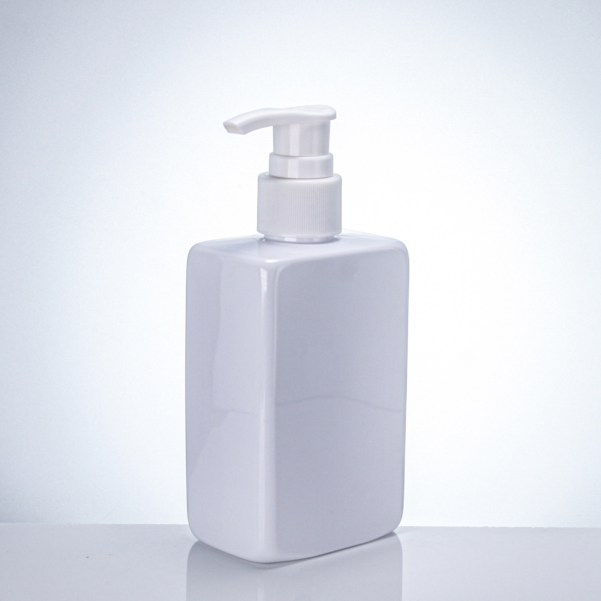 PET daily chemical wash plastic bottle 500ml Oblique shoulder shampoo shower gel bottle 300ml clear scrub lotion bottle