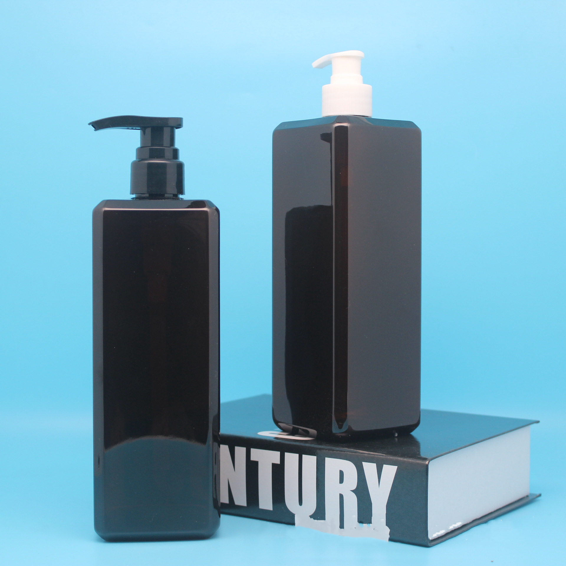 Matte Black 300ml 500ml HDPE Plastic shampoo and conditioner bottles with flip top cap